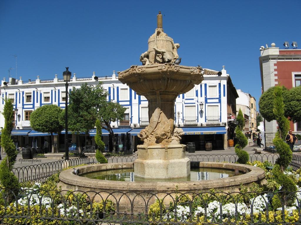 Hostal Valdepenas By Bossh Hotels Εξωτερικό φωτογραφία